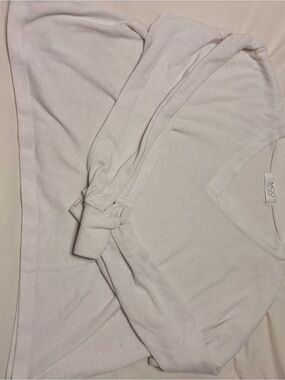 ModCloth Cream V-Neck Long Sleeve Knit Top